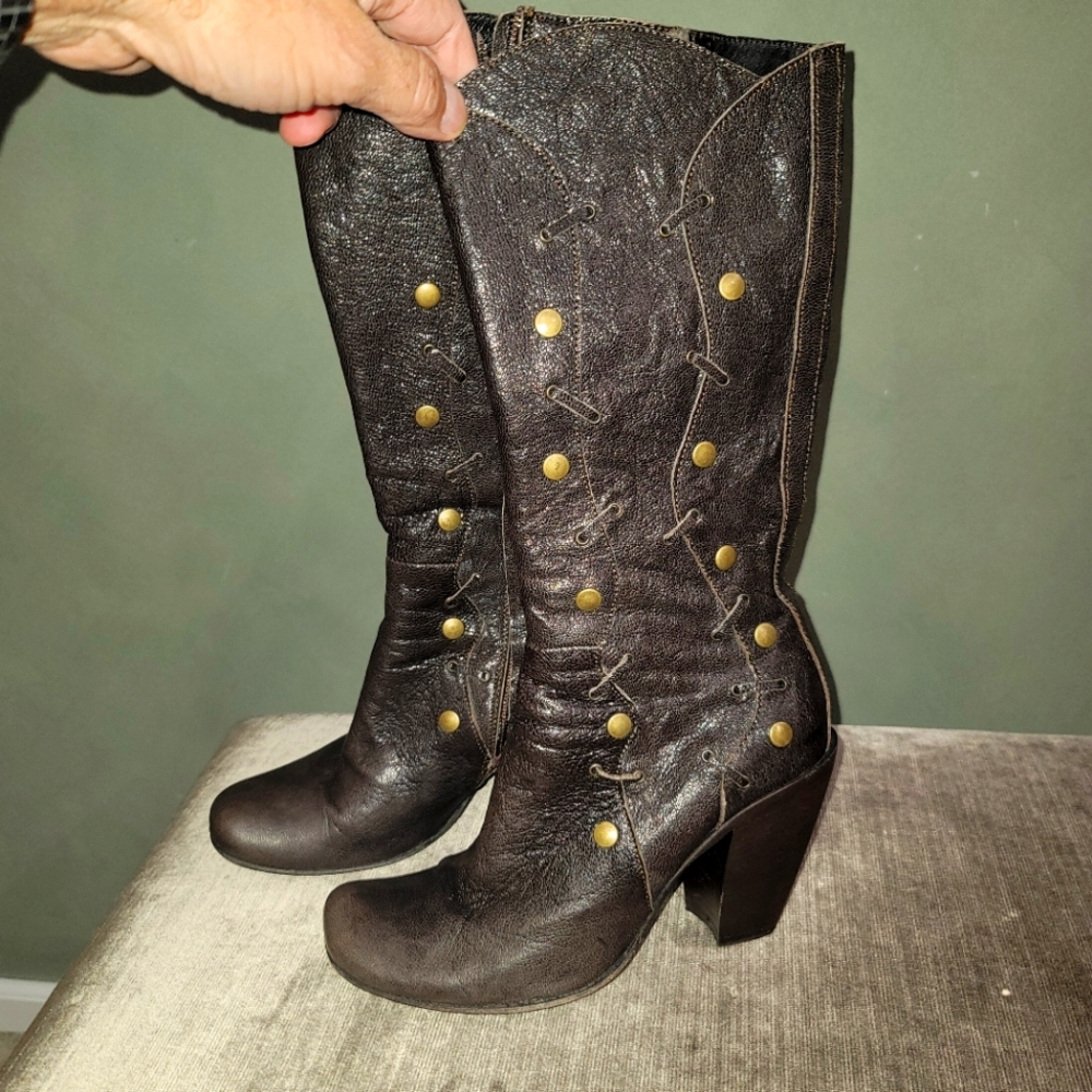 Now, Size 8.5, Brown